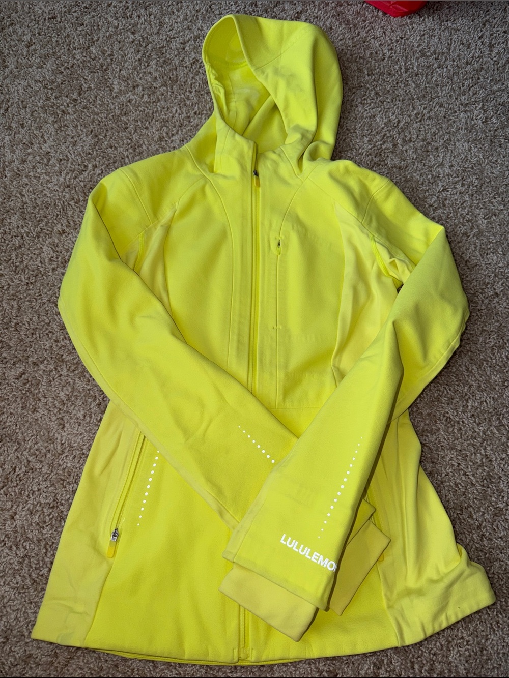 Lululemon Cross Chill RepelShell Jacket! Size 4!